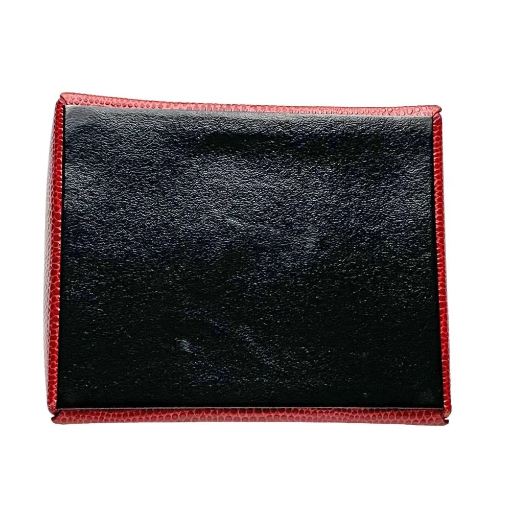 JEUN BANG  Embossed Faux Leather Rhinestone Heart Accents‎ Travel Jewelry Box
